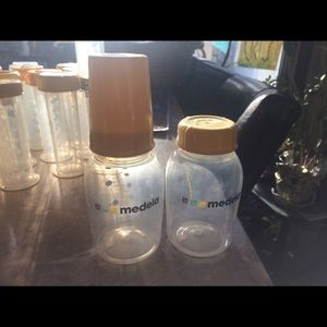 Medela bottles Assorted